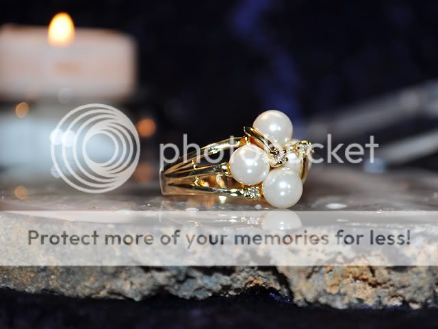 http://i710.photobucket.com/albums/ww101/lothorianmagick/DSC_0437x.jpg