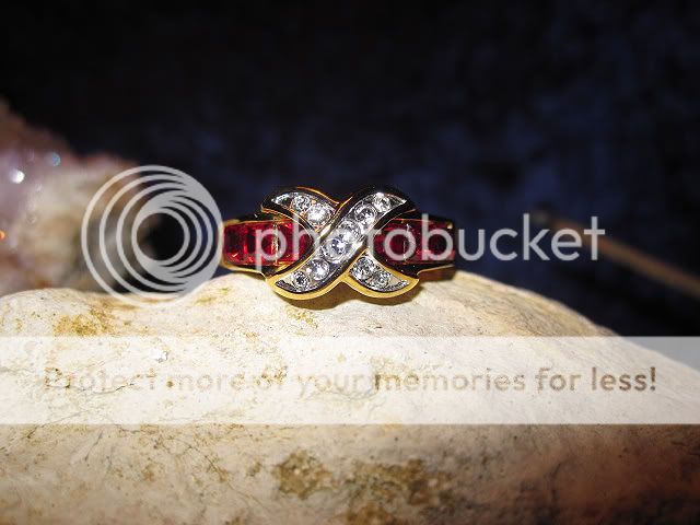 http://i710.photobucket.com/albums/ww101/lothorianmagick/IMG_0645.jpg
