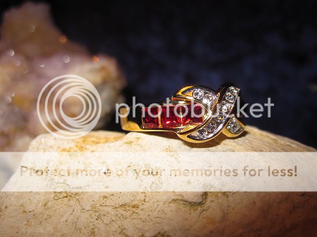 http://i710.photobucket.com/albums/ww101/lothorianmagick/IMG_0648.jpg