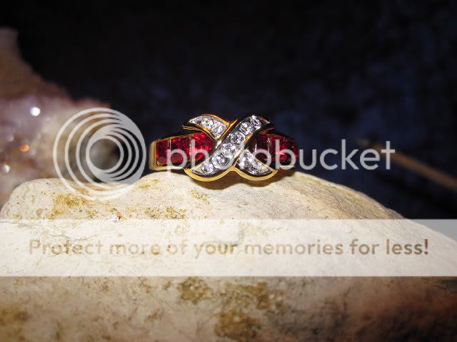 http://i710.photobucket.com/albums/ww101/lothorianmagick/IMG_0655.jpg