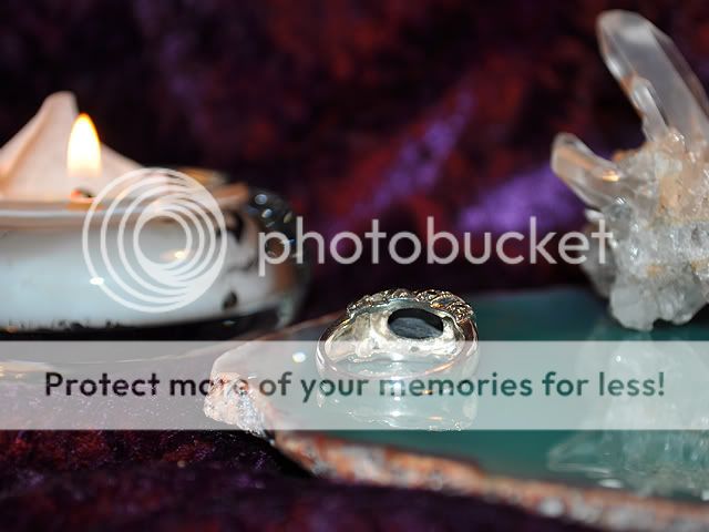 http://i710.photobucket.com/albums/ww101/lothorianmagick/Witchery/DSC_0744x.jpg