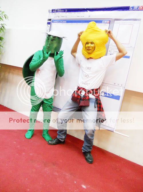 oct-022.jpg picture by norramon_bucket